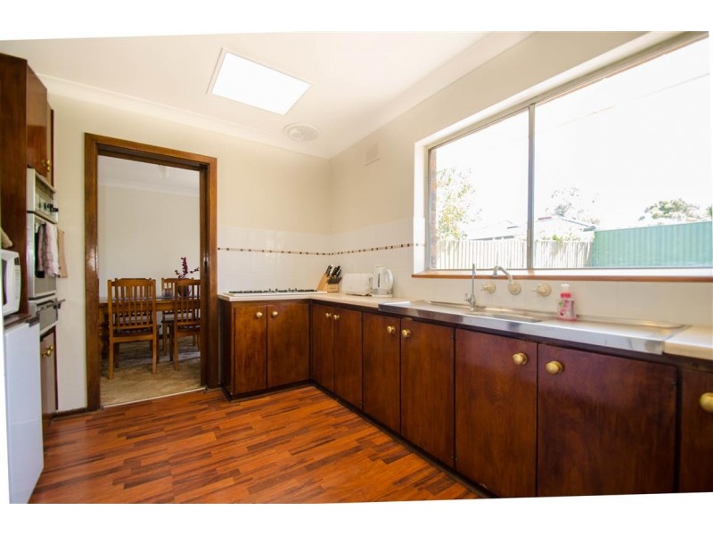 1 Dianne Street, Happy Valley SA 5159