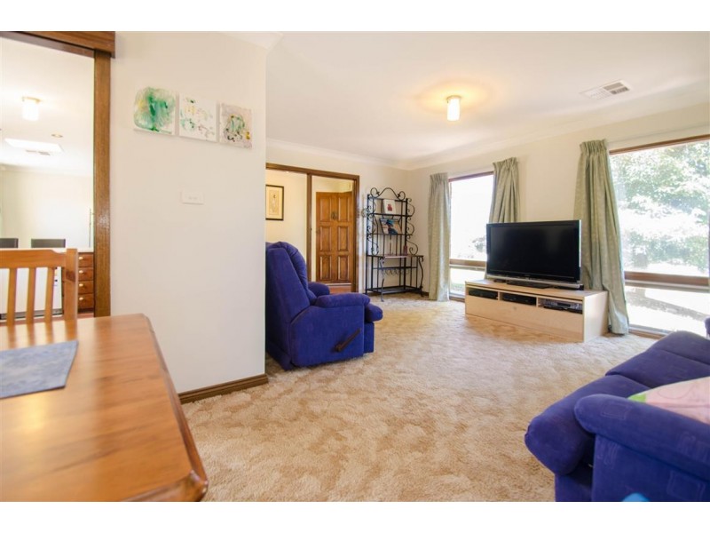 1 Dianne Street, Happy Valley SA 5159