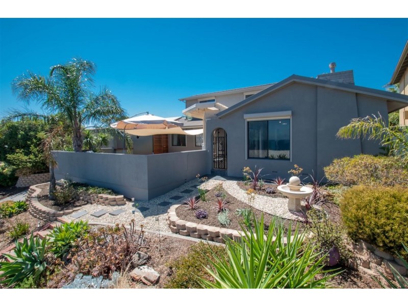 16 Madeline Crescent, Hallett Cove SA 5158