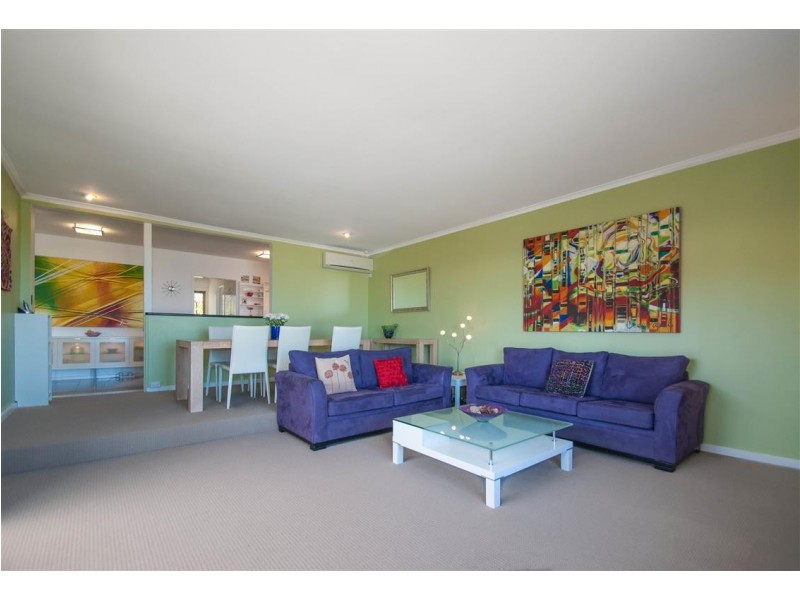 16 Madeline Crescent, Hallett Cove SA 5158