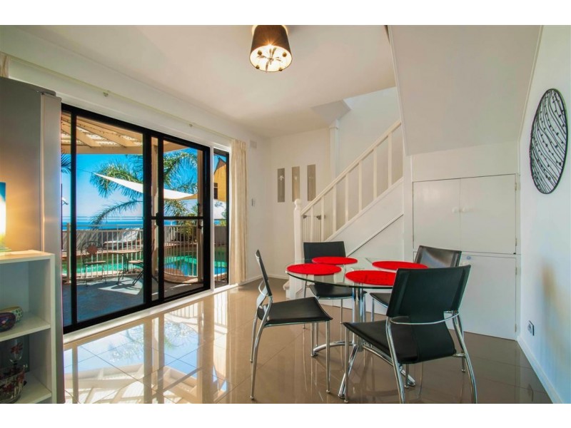 16 Madeline Crescent, Hallett Cove SA 5158