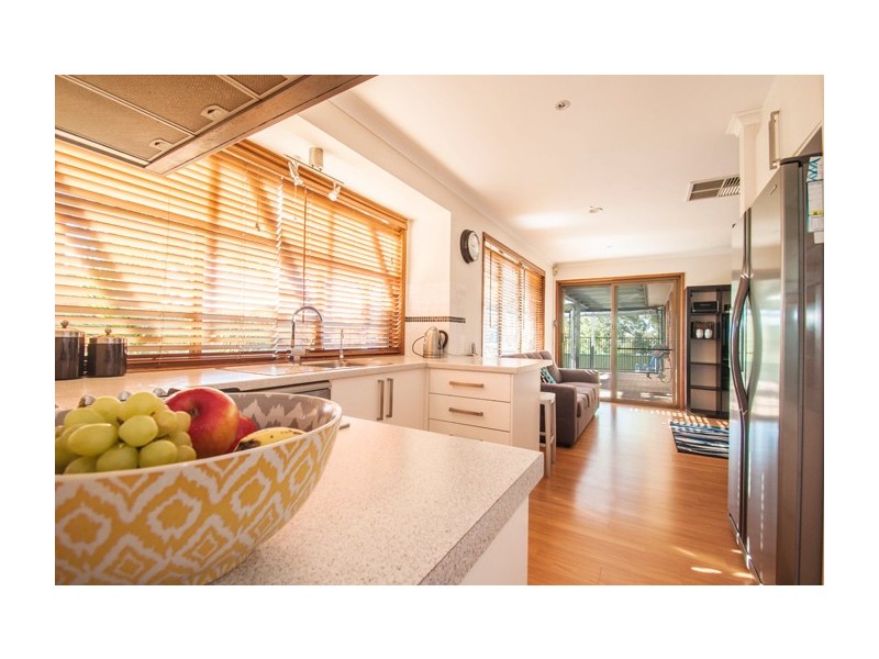 28 Doulton Drive, Trott Park SA 5158