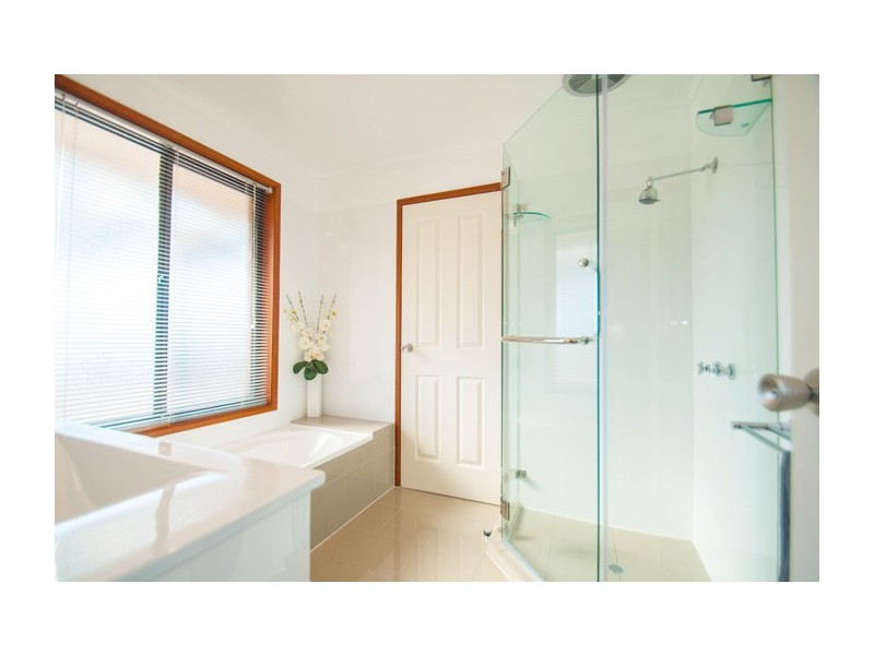 28 Doulton Drive, Trott Park SA 5158