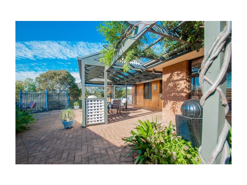 28 Doulton Drive, Trott Park SA 5158