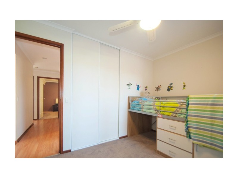 28 Doulton Drive, Trott Park SA 5158