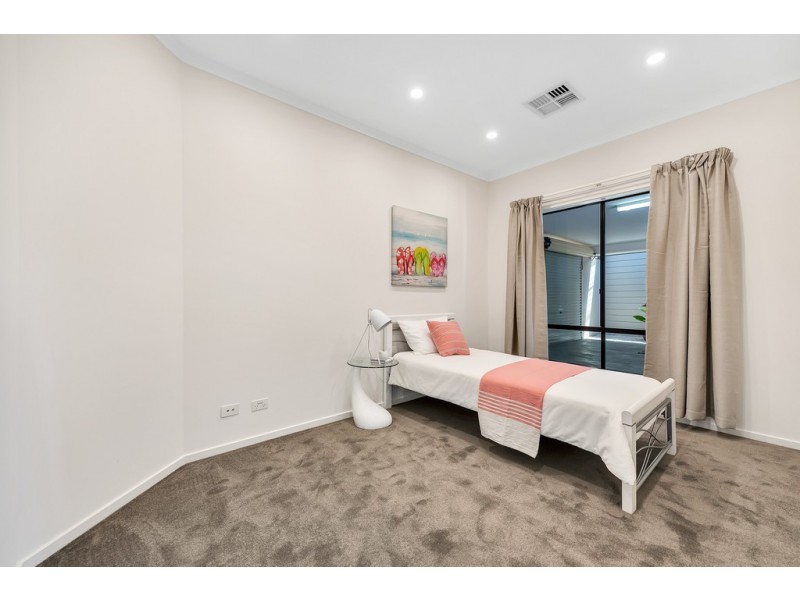 90 Grand Boulevard, Seaford Rise SA 5169