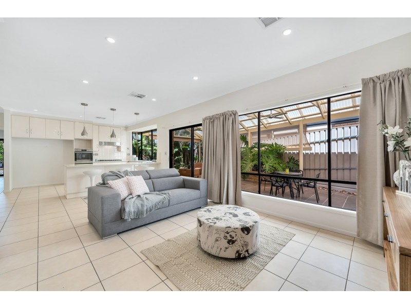 90 Grand Boulevard, Seaford Rise SA 5169