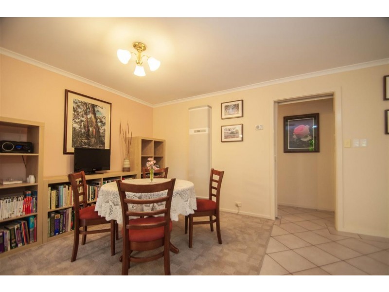 16 Riddoch Crescent, Woodcroft SA 5162