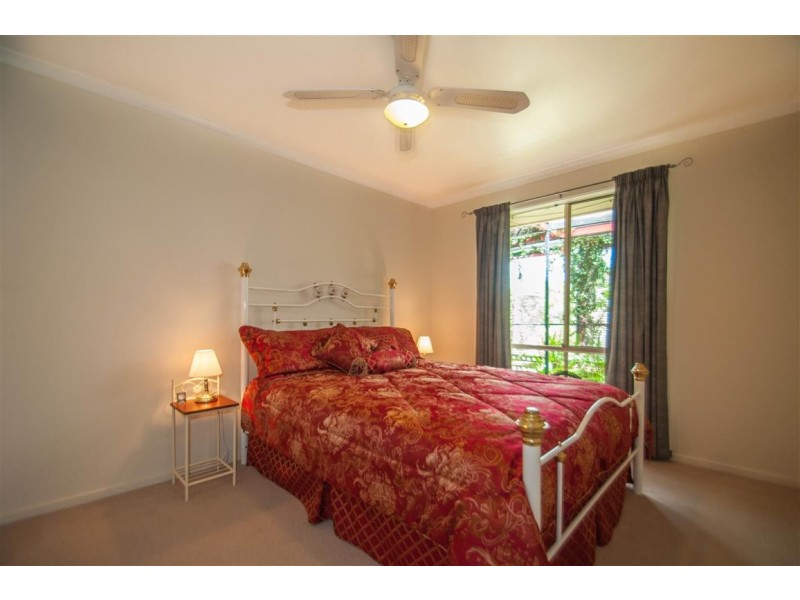 16 Riddoch Crescent, Woodcroft SA 5162
