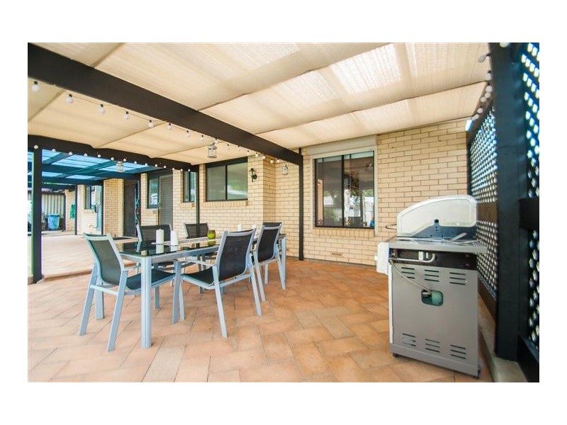 4 Southbound Avenue, Aberfoyle Park SA 5159