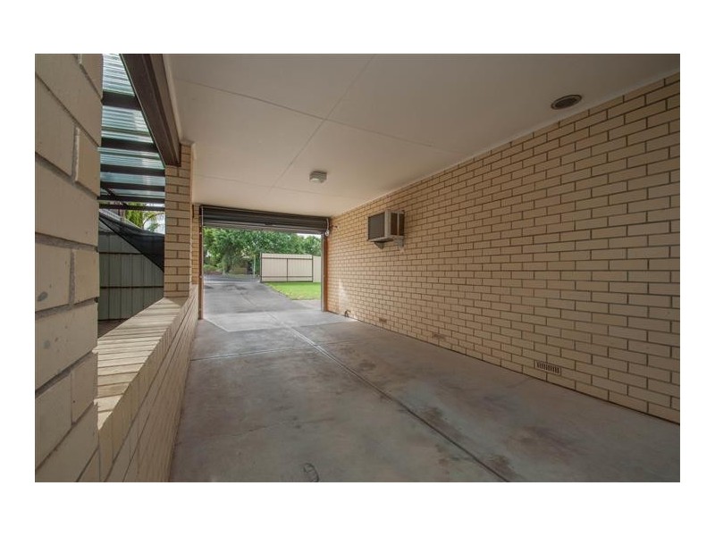 4 Southbound Avenue, Aberfoyle Park SA 5159