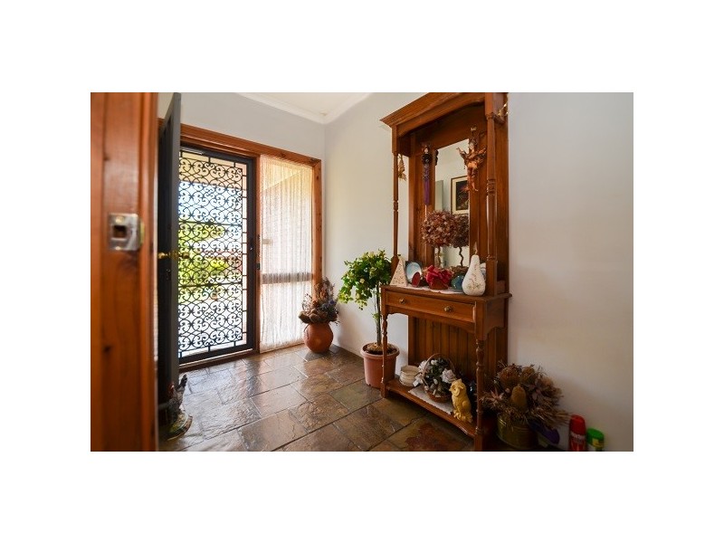 24 Semmens Road, Mclaren Vale SA 5171