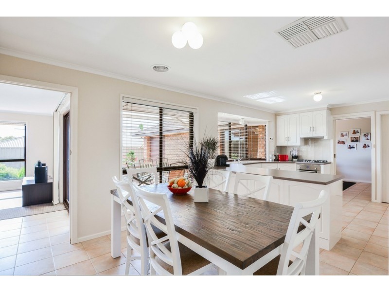 3 Barbary Way, Seaford Rise SA 5169