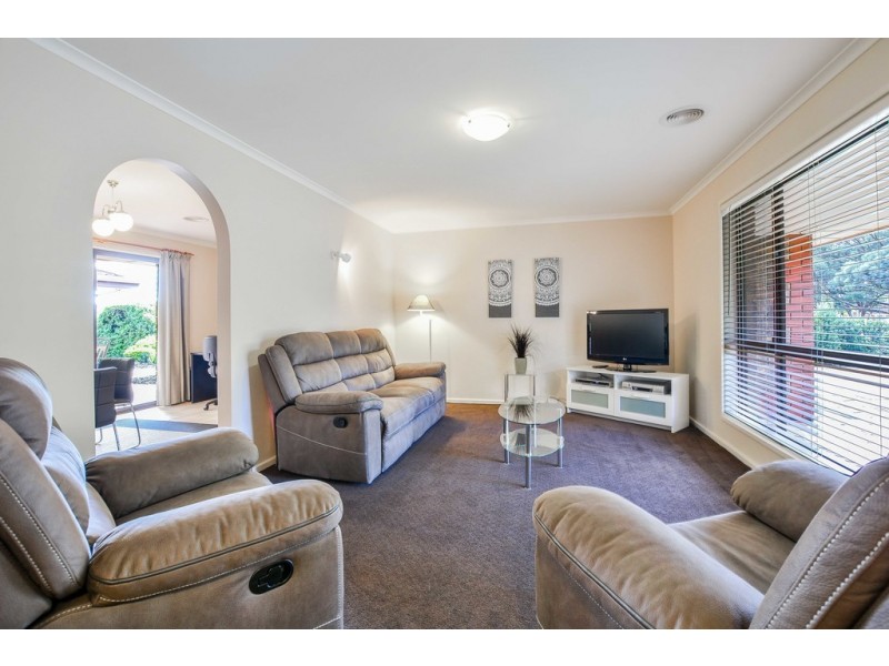 3 Barbary Way, Seaford Rise SA 5169