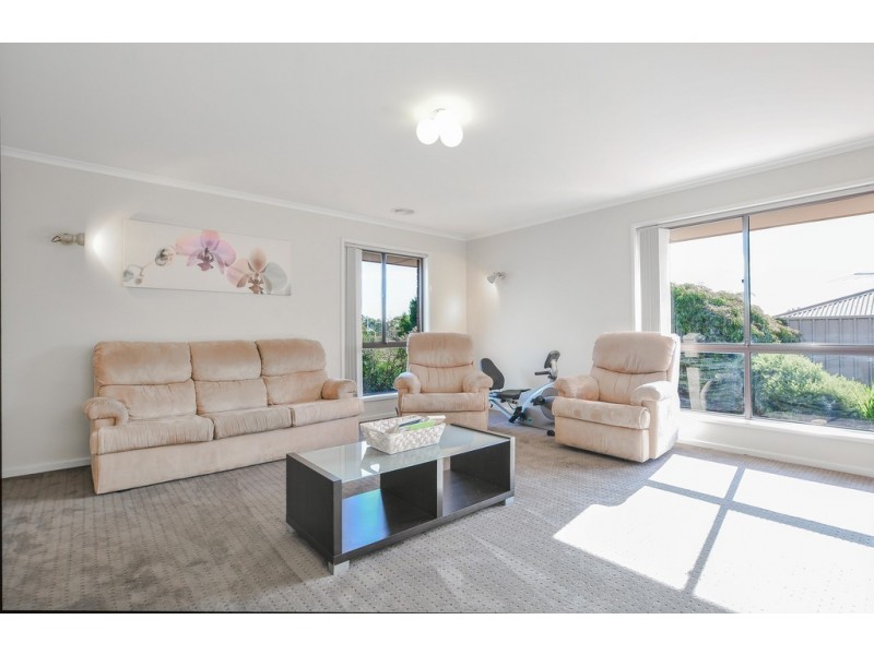 3 Barbary Way, Seaford Rise SA 5169