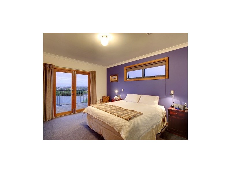 13 Elberry Close, Moana SA 5169