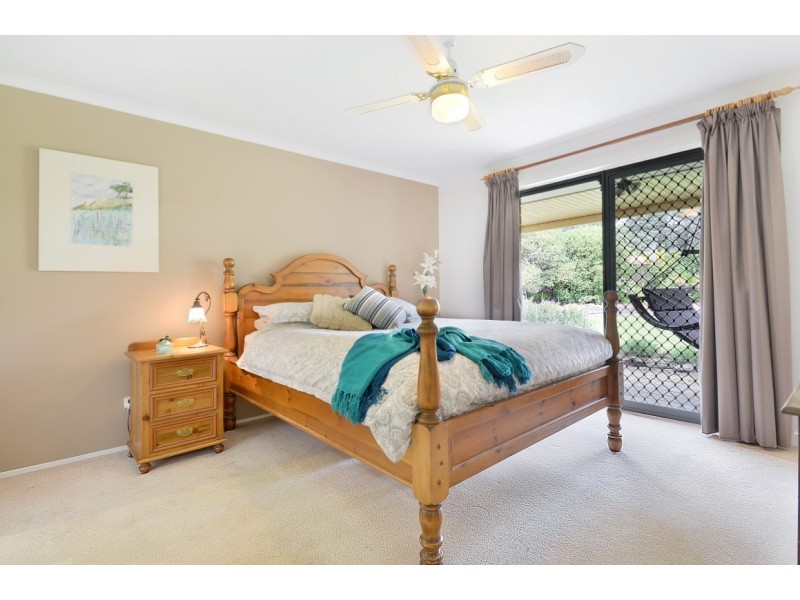 12 Andrew Henning Place, Willunga SA 5172