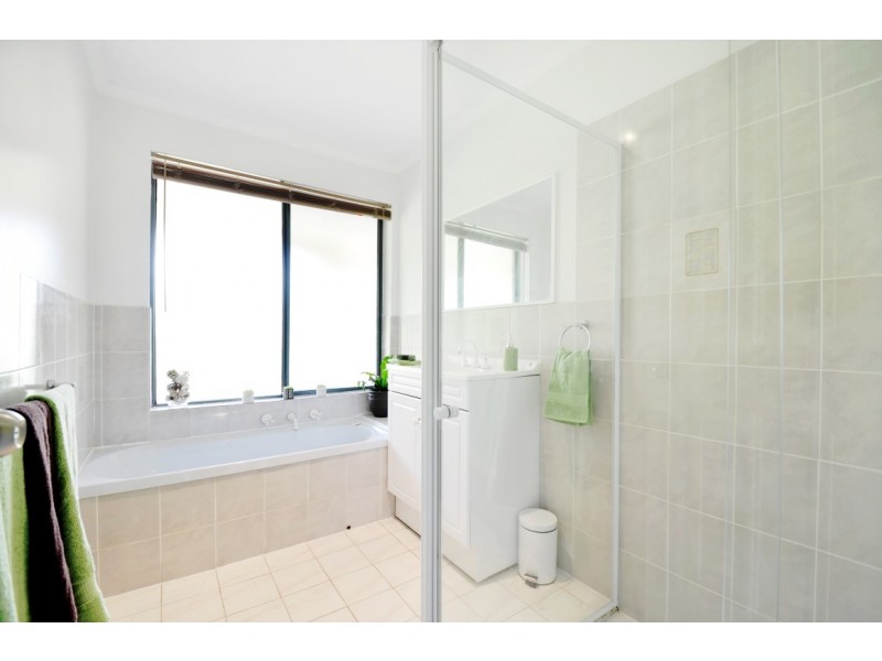 12 Andrew Henning Place, Willunga SA 5172