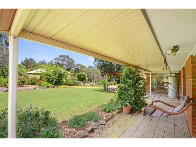 12 Andrew Henning Place, Willunga SA 5172
