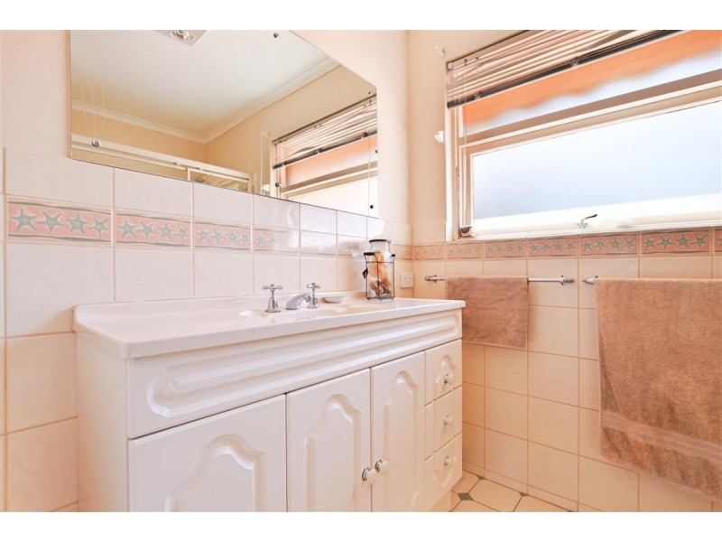 18 Roy Road, Morphett Vale SA 5162