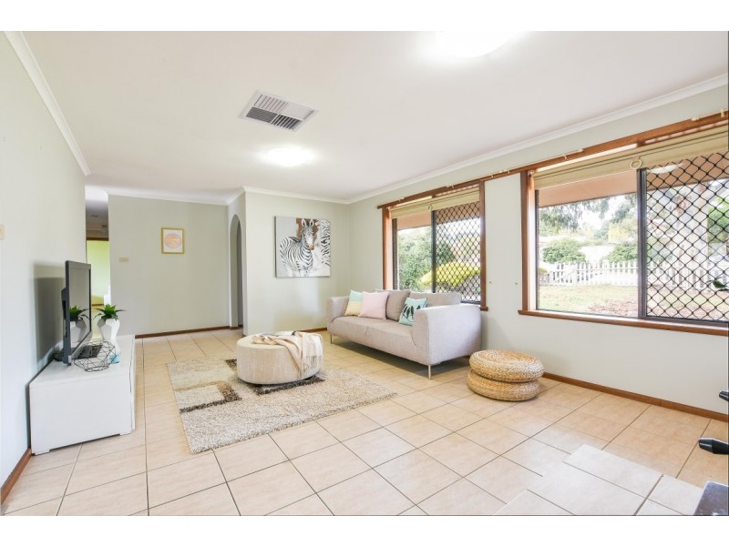 12 Evelyn Sturt Drive, Willunga SA 5172