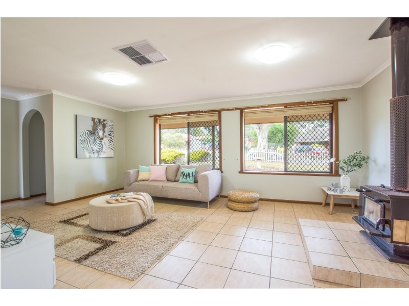 12 Evelyn Sturt Drive, Willunga SA 5172