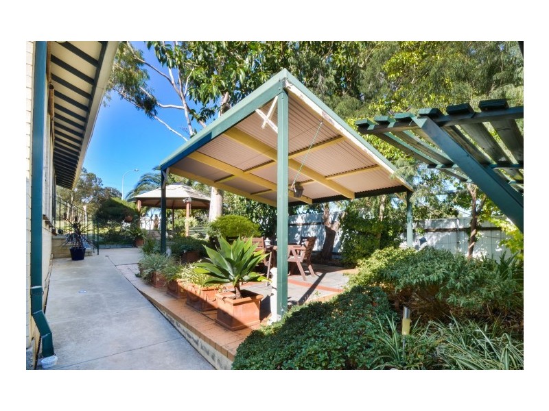 1 Homestead Drive, Aberfoyle Park SA 5159