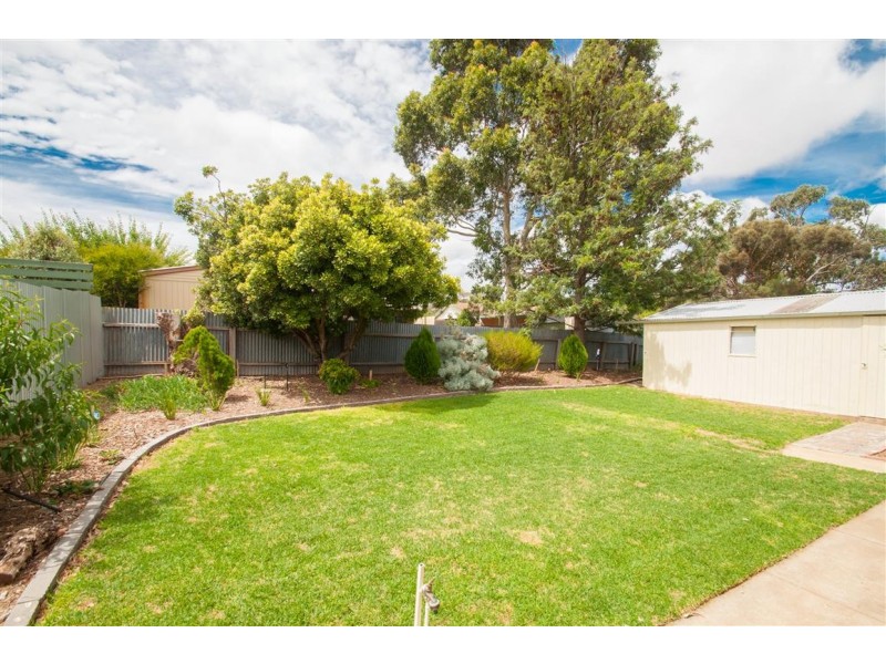 16 Helsinki Road, Hackham West SA 5163