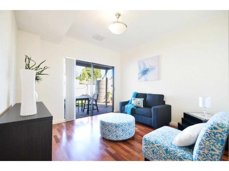 15B Condada Ave, Park Holme SA 5043