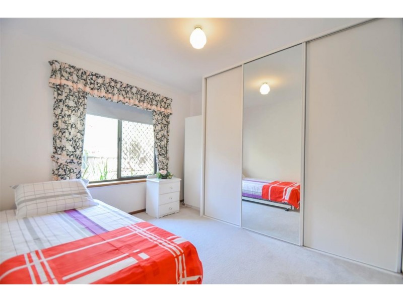 5 Todd Street, Woodcroft SA 5162