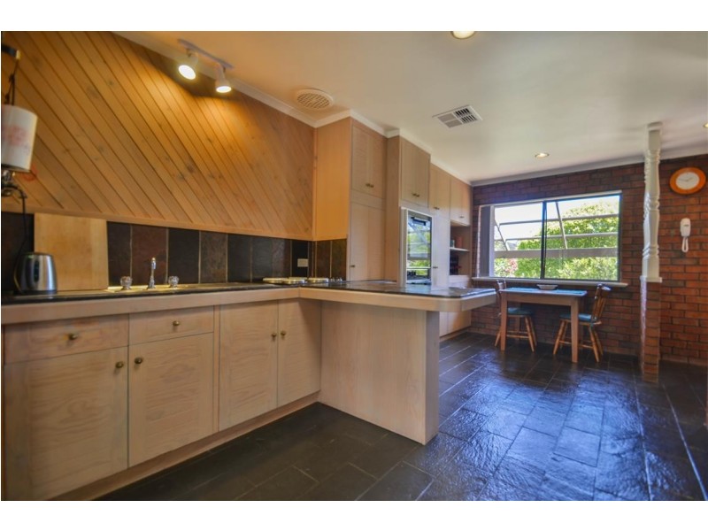 5 Daina Court, Coromandel Valley SA 5051