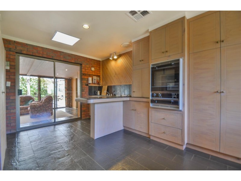 5 Daina Court, Coromandel Valley SA 5051