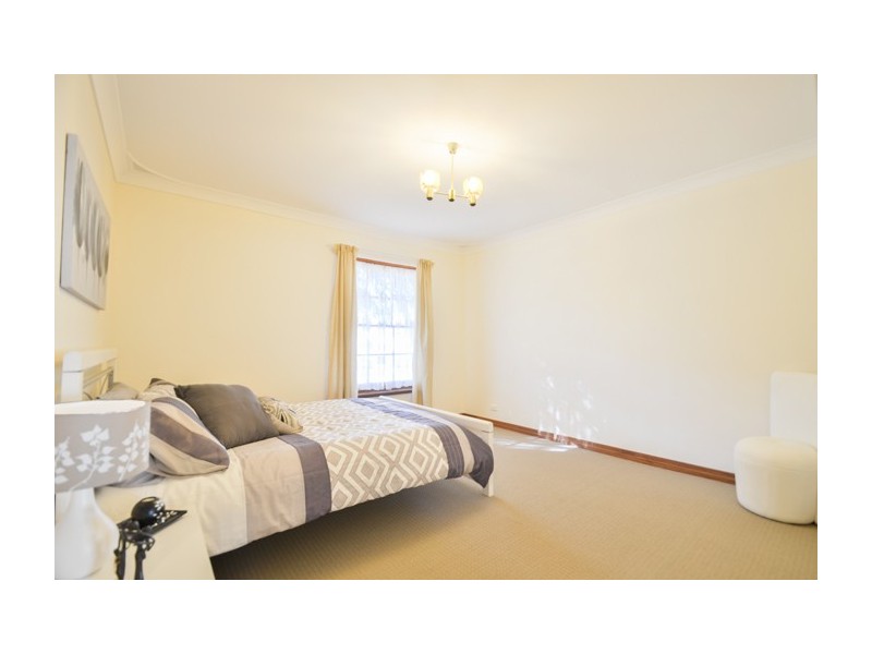 33 Kentwood Road, Morphett Vale SA 5162