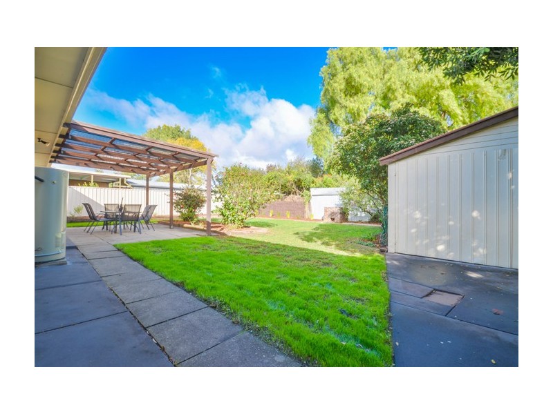 33 Kentwood Road, Morphett Vale SA 5162