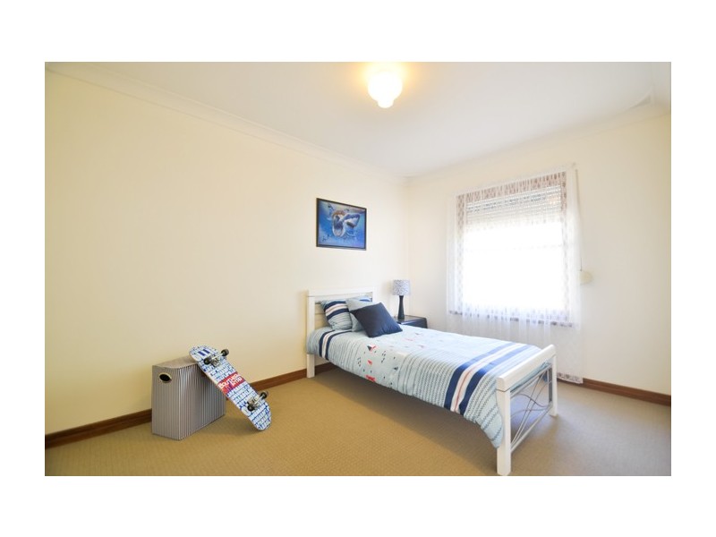 33 Kentwood Road, Morphett Vale SA 5162