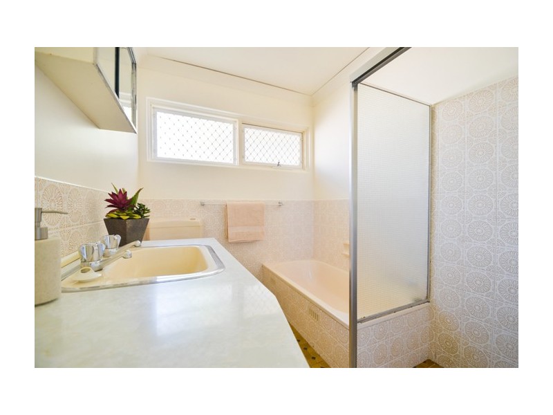 33 Kentwood Road, Morphett Vale SA 5162