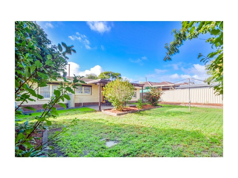 33 Kentwood Road, Morphett Vale SA 5162
