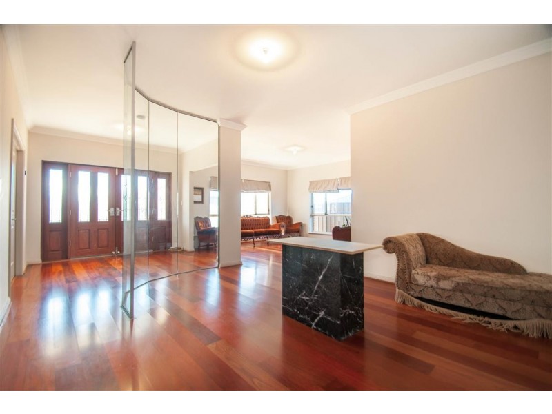 13 Hertford Place, Noarlunga Downs SA 5168