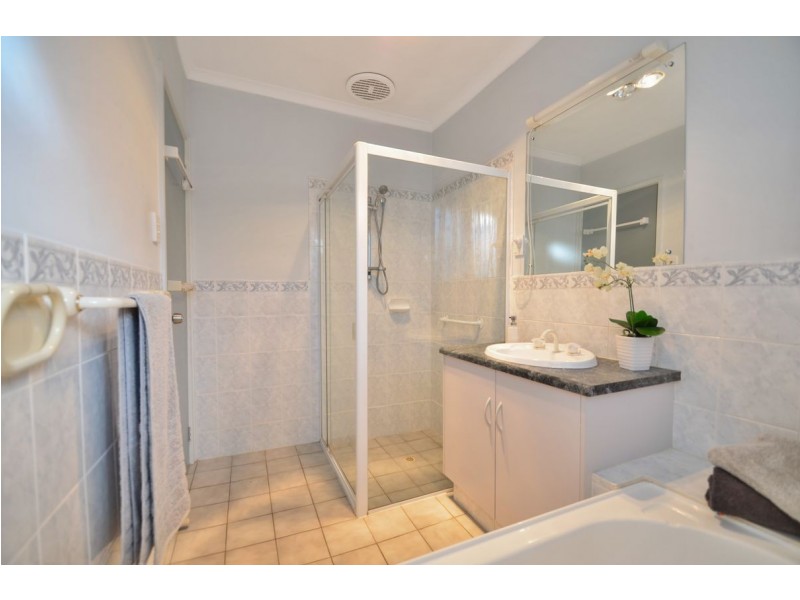 1A Tait Avenue, Marion SA 5043