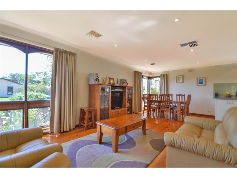 10 Gifford Terrace, Seaford SA 5169