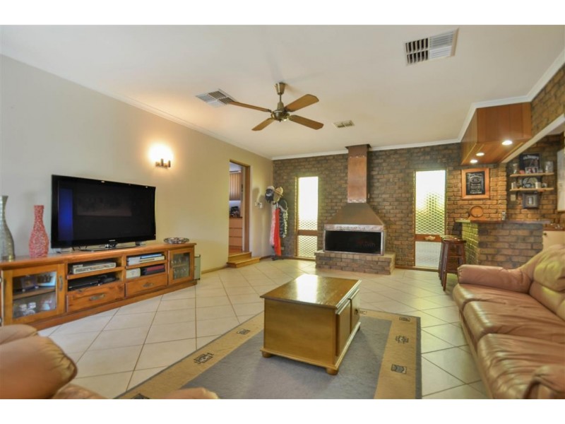 10 Gifford Terrace, Seaford SA 5169