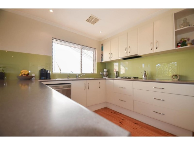 10 Gifford Terrace, Seaford SA 5169