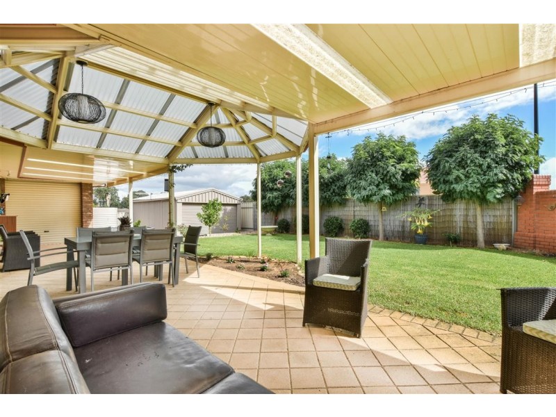 1 Jimmy Watson Drive, Woodcroft SA 5162