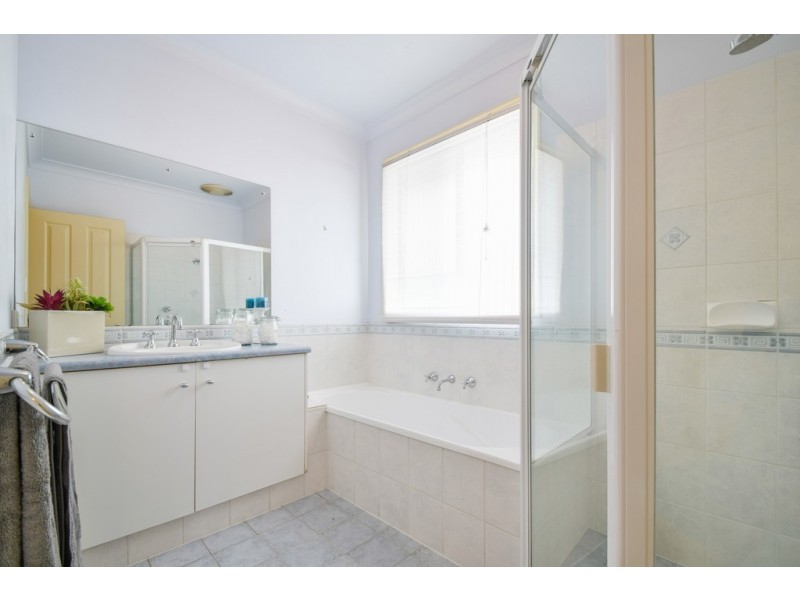 108a Oakridge Road, Aberfoyle Park SA 5159