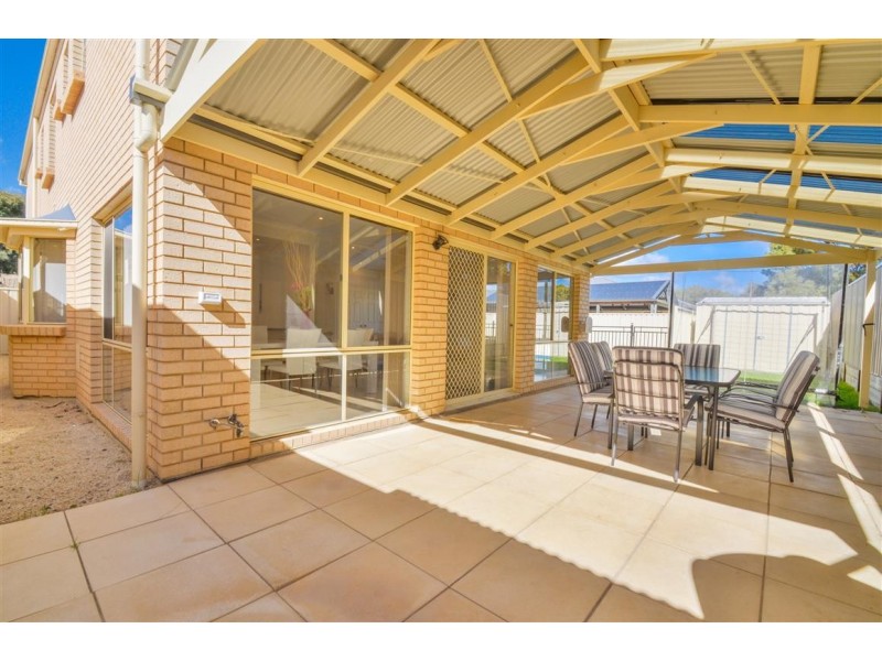 24 Ambrosini Court, Woodcroft SA 5162