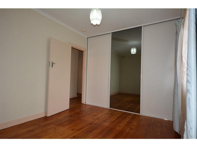 6 Wahratta Avenue, Morphett Vale SA 5162