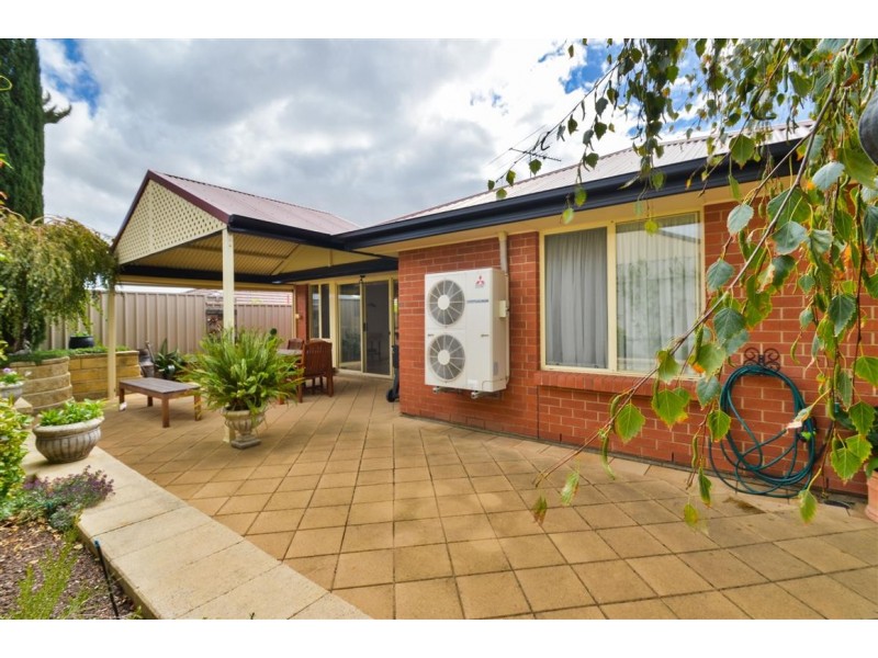 57 Tobin Crescent, Woodcroft SA 5162