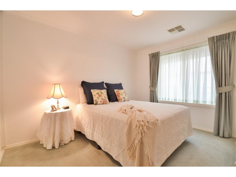 57 Tobin Crescent, Woodcroft SA 5162