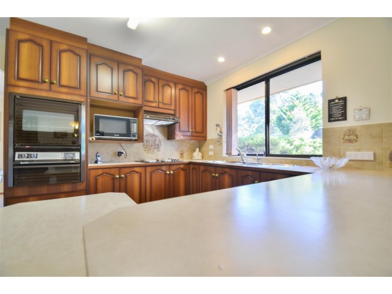 6 Challenger Court, Happy Valley SA 5159