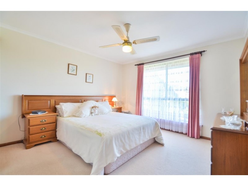 6 Challenger Court, Happy Valley SA 5159